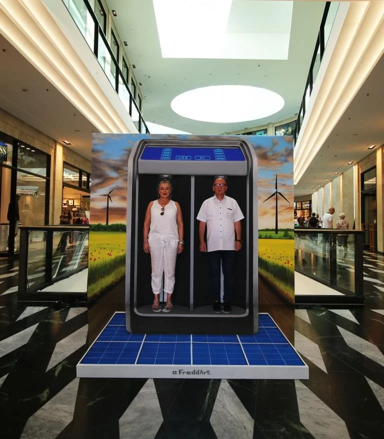 Energie- Ladestation für Arkadenbesucher Trick Art in Münster